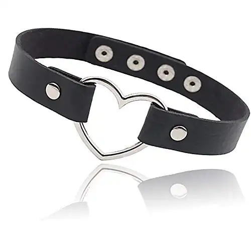 Heart Adjustable Leather Choker