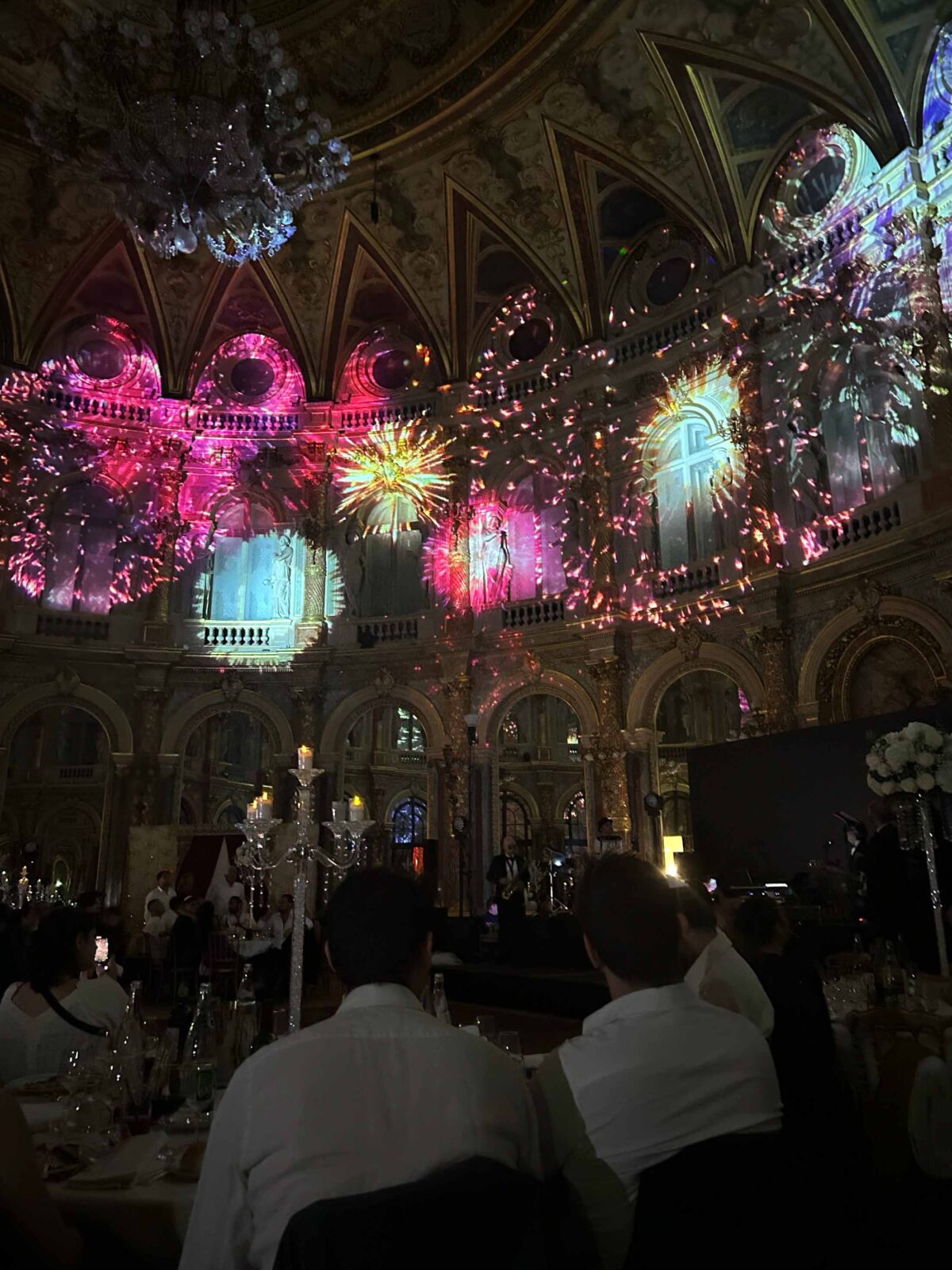 13 Pinterest-Worthy New Year’s Eve Party Ideas You’ll Want to Steal ...