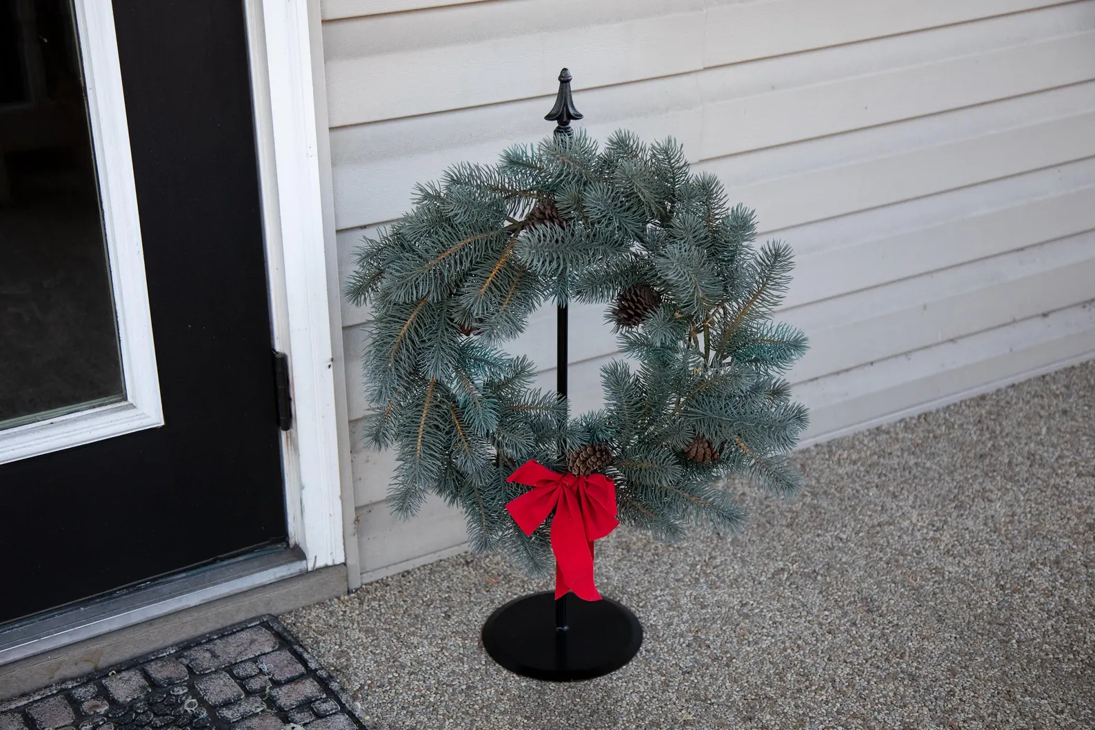 Iron Star Wreath Stand