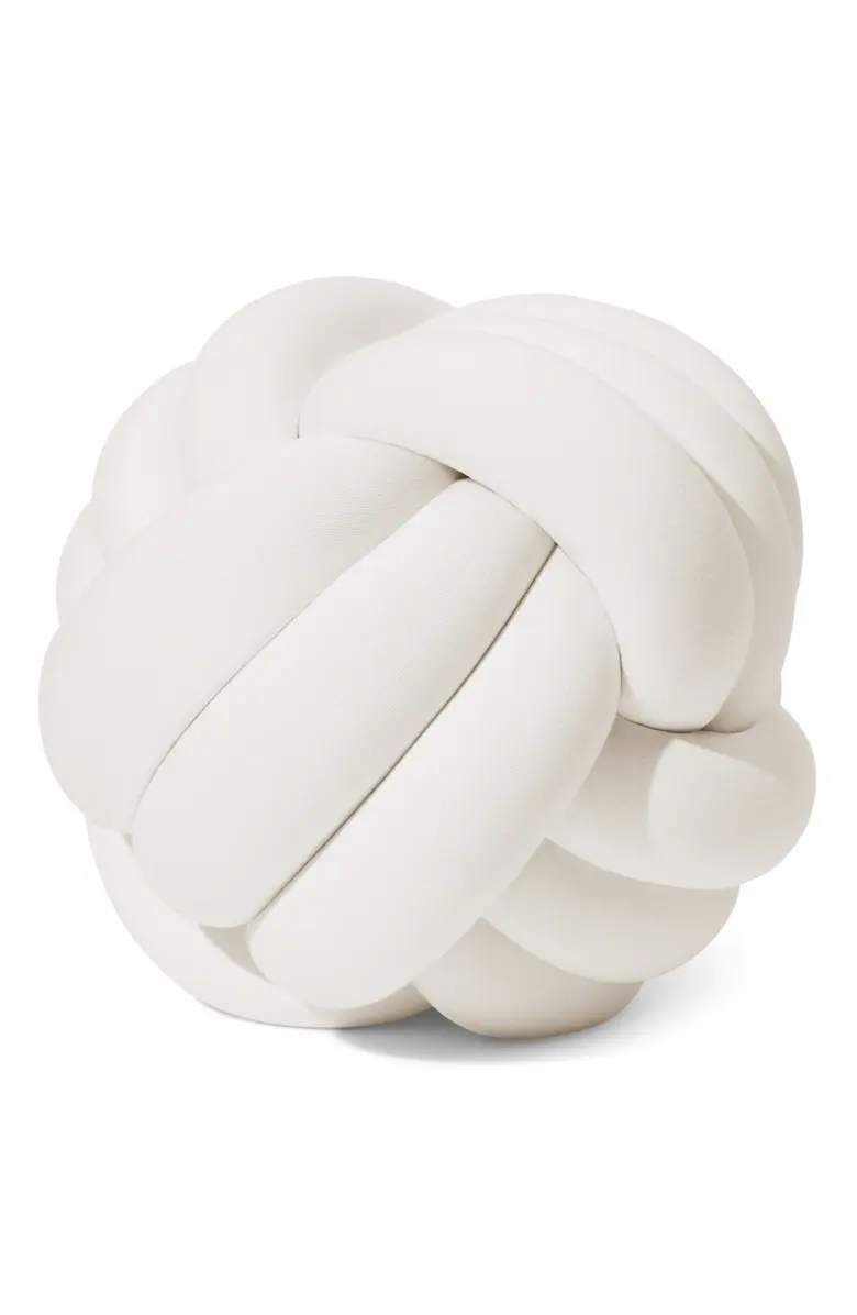 Hugget Knot Pillow